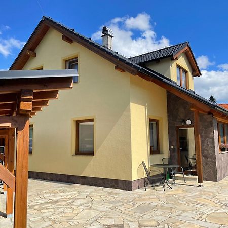Apartman U Kovaru Kasperske Hory Exterior foto